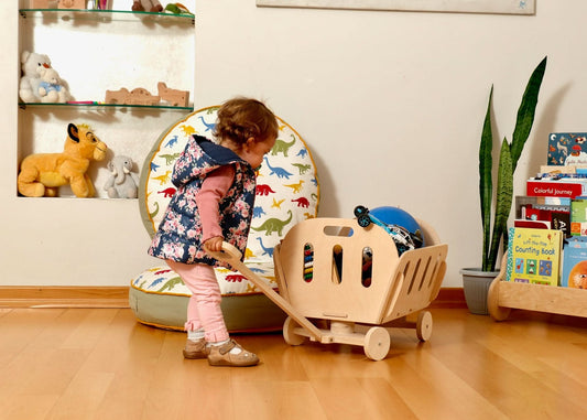 Umweltfreundliche Montessori-Holz-Spielzeugkiste mit Rollen