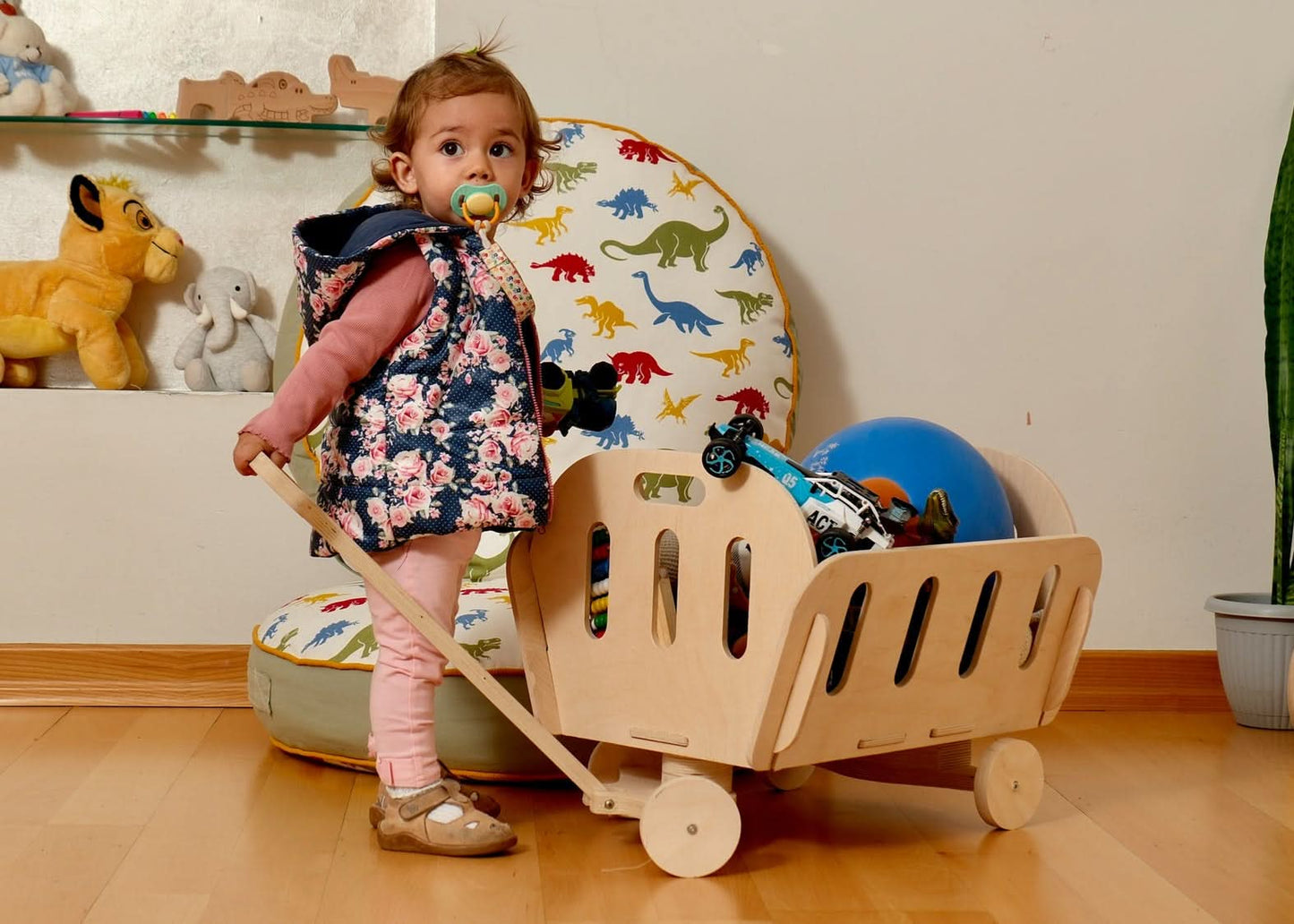 Umweltfreundliche Montessori-Holz-Spielzeugkiste mit Rollen