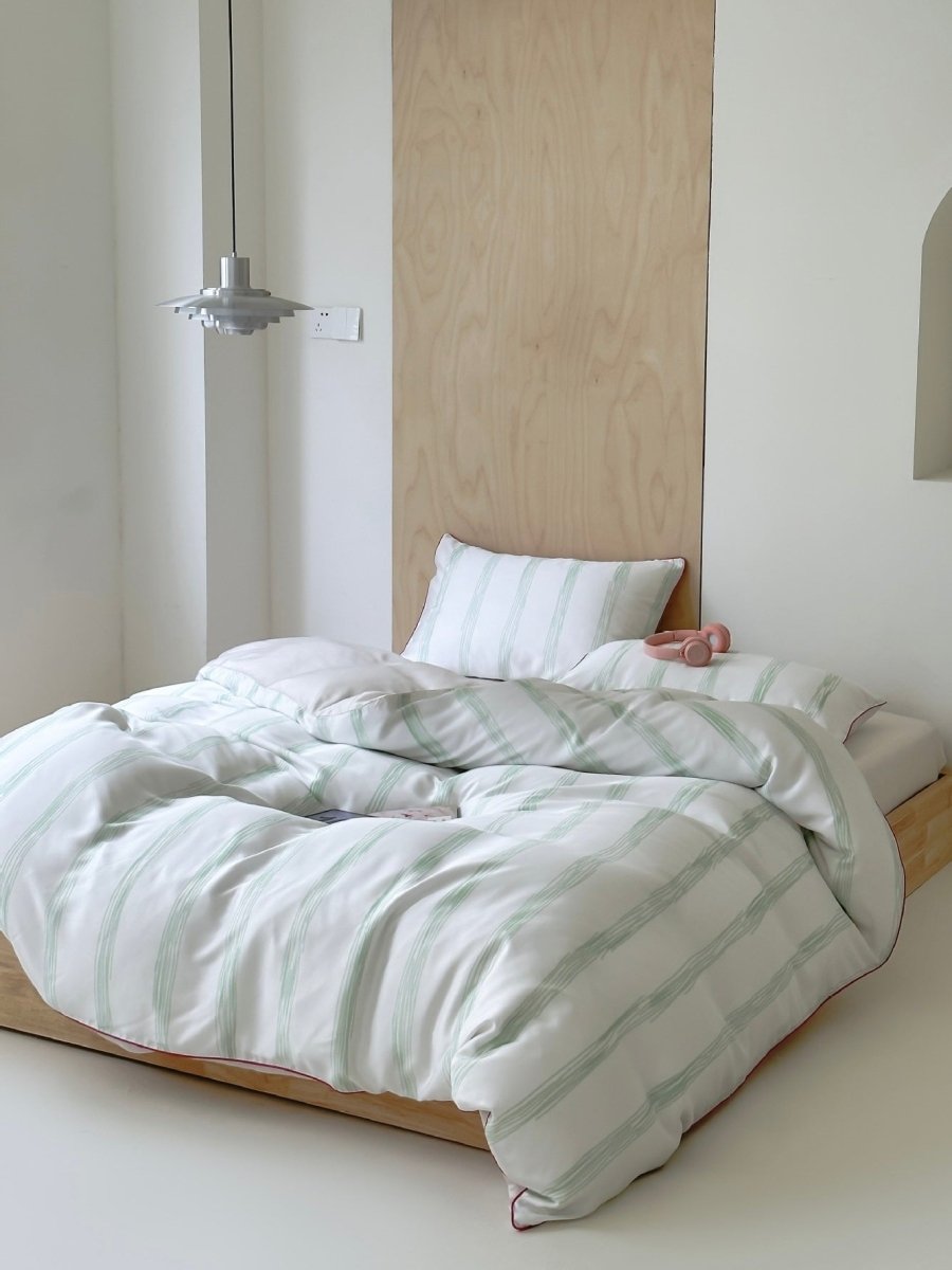 Elegantes Bettwäsche-Set aus Tencel Lyocell mit gestreiften Küstenpastellen – Queensize