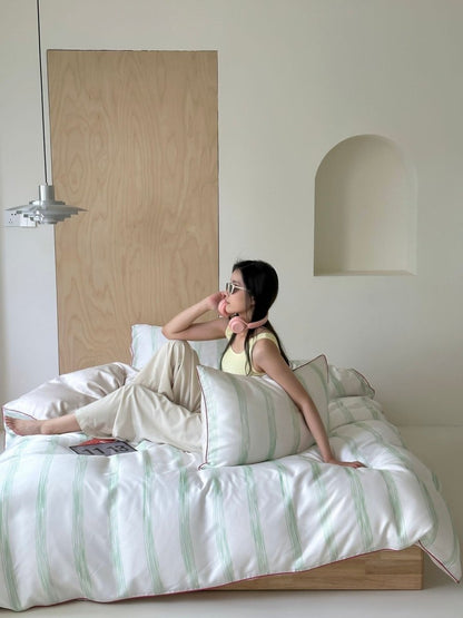 Elegantes Bettwäsche-Set aus Tencel Lyocell mit gestreiften Küstenpastellen – Queensize